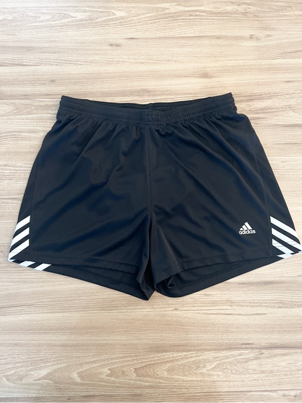 NWT ADIDAS WOMEN’S DRAWSTRING SHORTS, SIZE MEDIUM